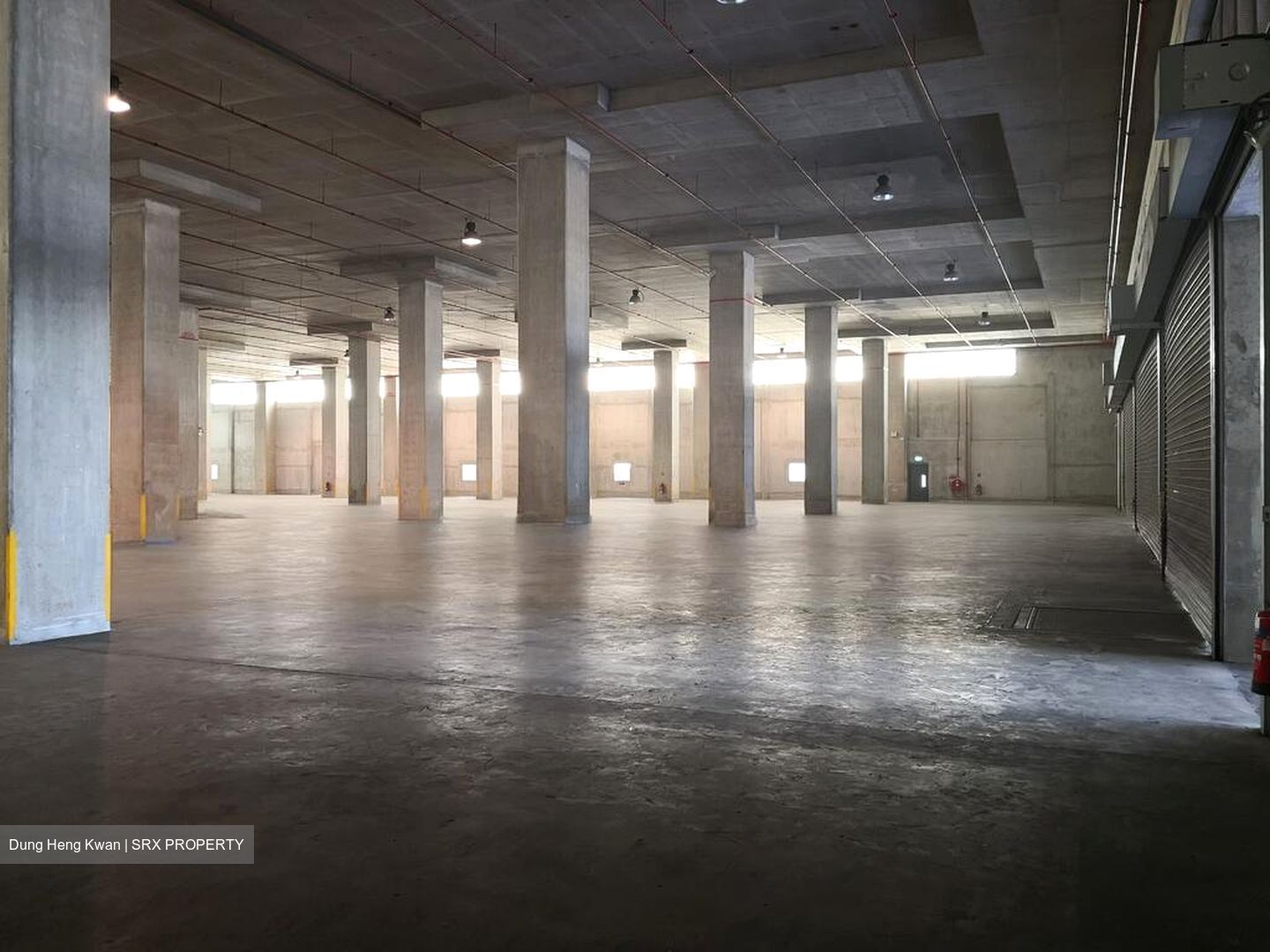 Tang Logistics Centre (D16), Warehouse #577724071